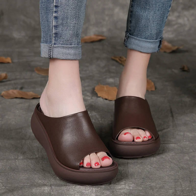 

2020 New Women's Summer Flat Slippers Round Toe Sandals High Heel Open Toe Platform Sandals Woman Beach Slippers Black brown