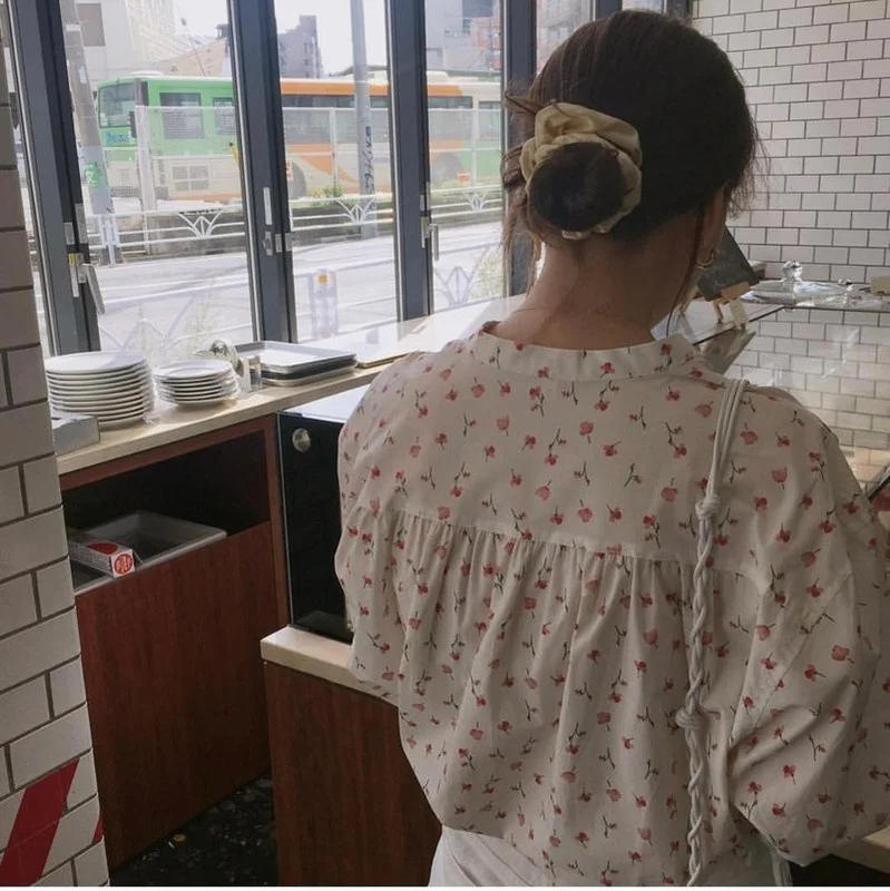 

Пятно весеннее лицо персиковый цветок! Начальный