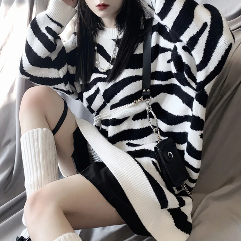 

Gothic Woman Sweaters Oversize Retro Zebra Stripe Print Winter Jumper n Pullover Women Sweater Long Knitwwear