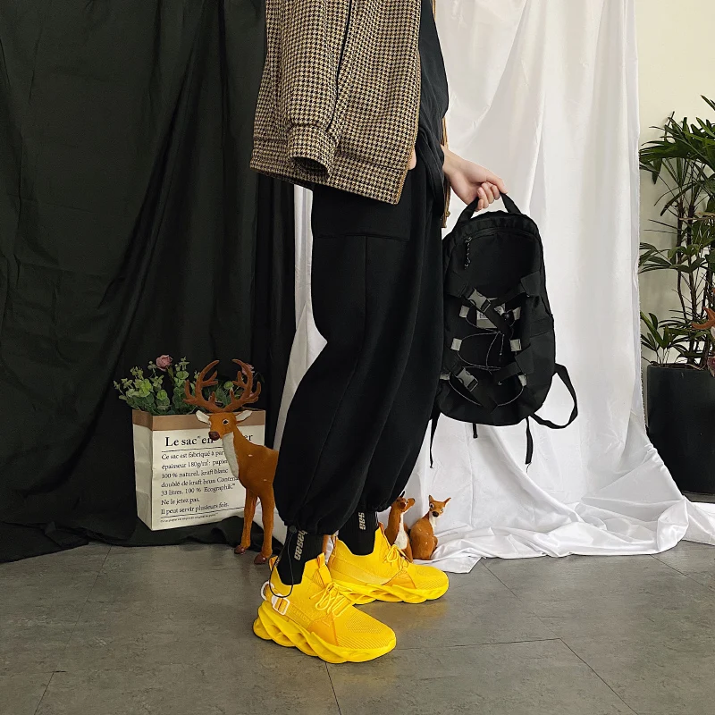 

2020trend blade running shoes men's large size 39-46casual shoes men's sports shoes breathable jogging sports flying woven shoes