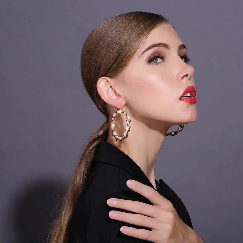 Модные серьги кольца в стиле панк с большой металлической стеной для женщин