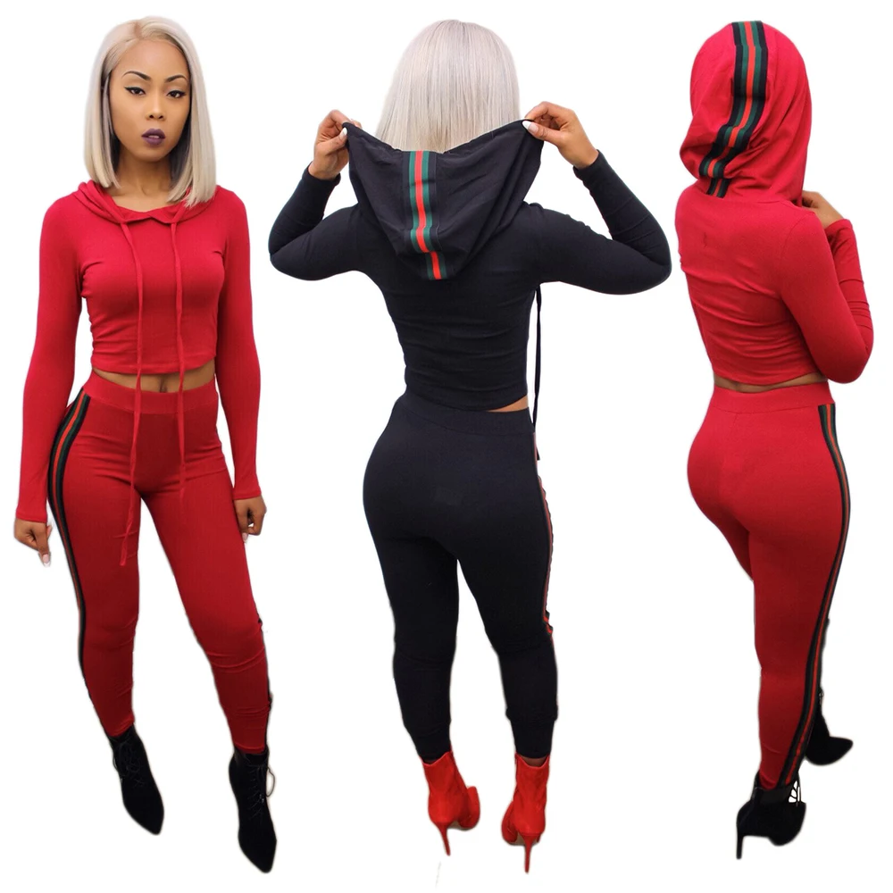 Женский однотонный спортивный костюм из двух предметов в полоску сбоку