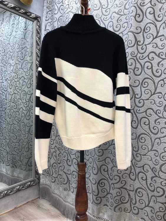 

2020 Autumn and Winter new women's high collar irregular color matching woven long sleeve Joker sweater 926