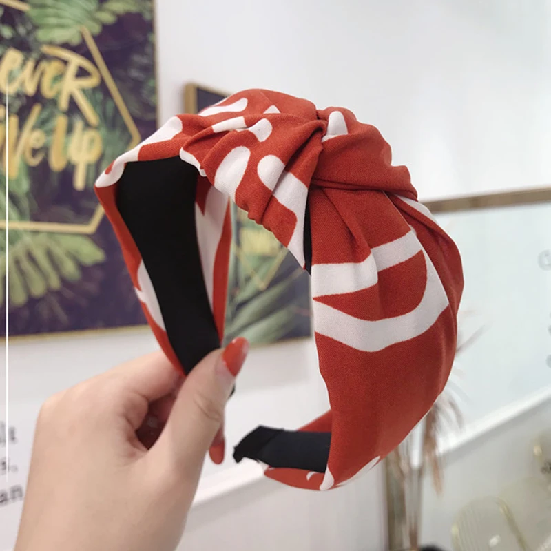 

Fashion Hair Accessories Women Fabric Letter Logo Middle Knot Wide Brim Headband Headband Wild Girl Hair Band Scarf Headwear