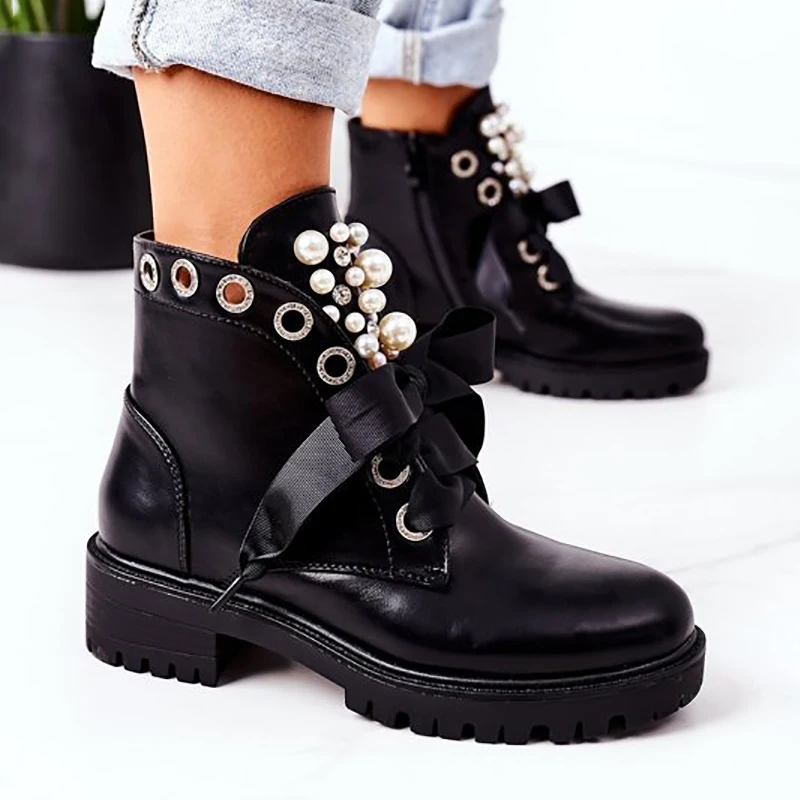 Ботильоны женские байкерские на платформе с жемчугом молнии круглым носком