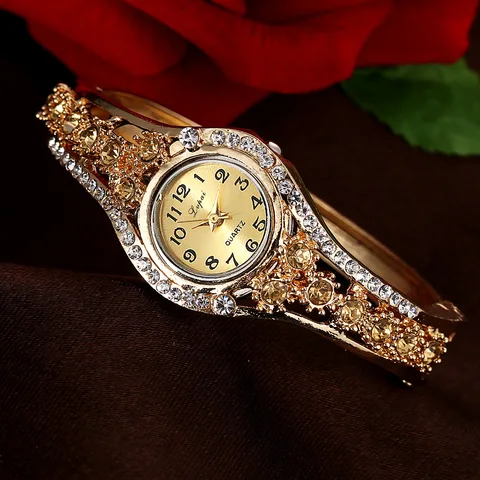 Часы женские кварцевые со стразами, стильные Роскошные наручные часы с кристаллами