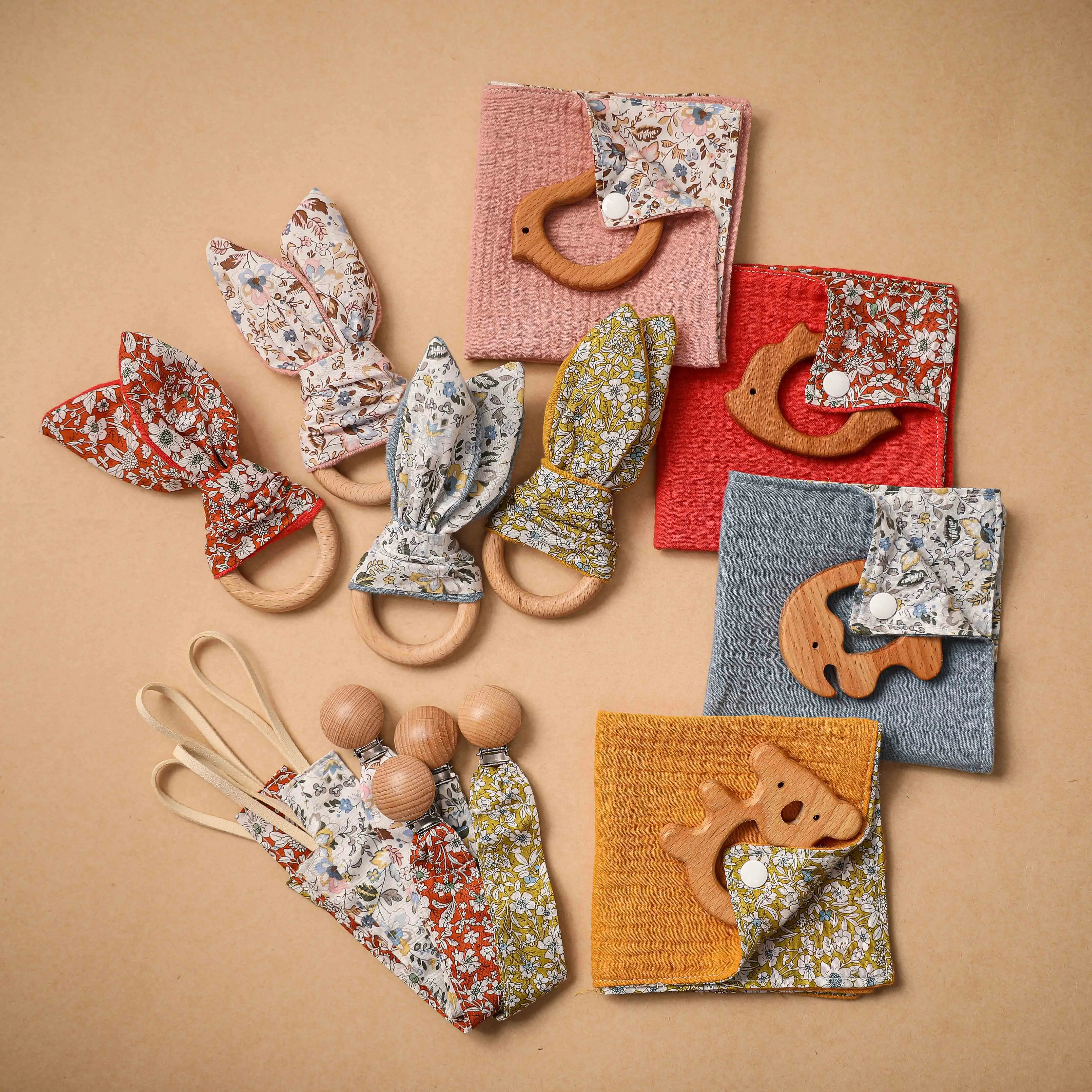 

4 Pc/set Baby Feeding Towel Bunny Ear Wooden Ring Set Floral Newborn Saliva Towel Burp Cloth Baby Gym Ring Teething Molar Toy