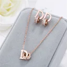 Цепочка с подвеской из нержавеющей стали с буквой D и кристаллами