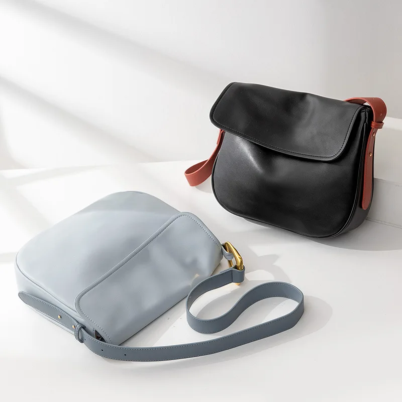 

2021 summer new retro casual shoulder bag student temperament simple fashion large-capacity commuting small square bag tide