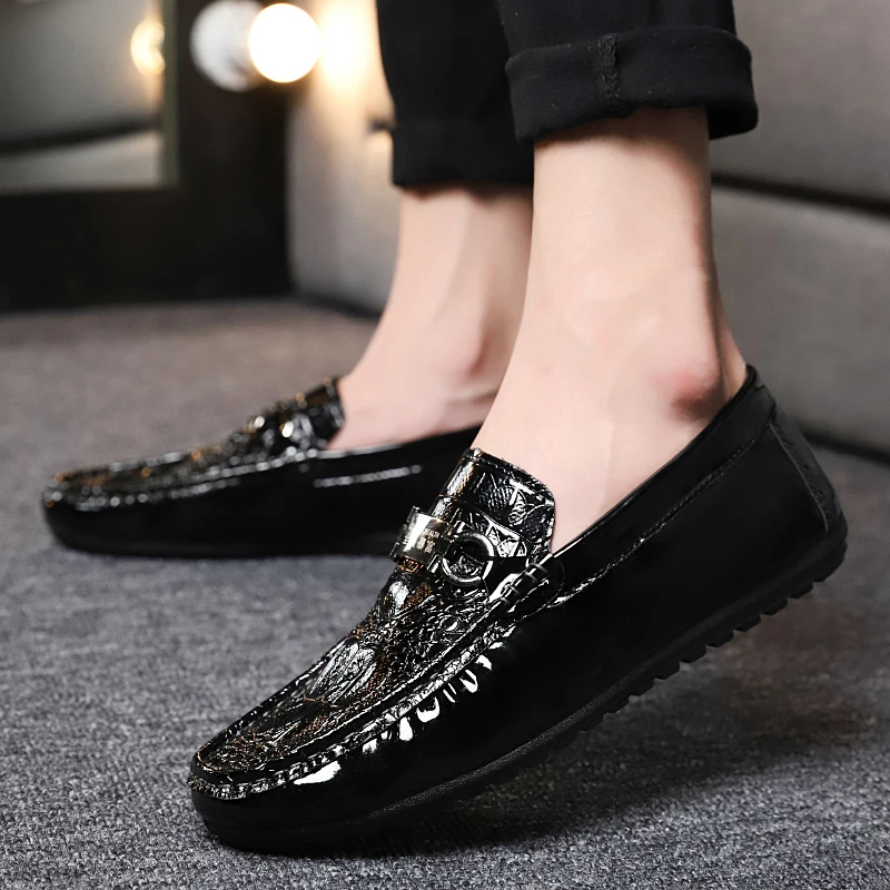 

Новинка 2021, мужские кожаные деловые кроссовки для мужчин, черные мужские прогулочные повседневные туфли, роскошные брендовые Мокасины, лоф...