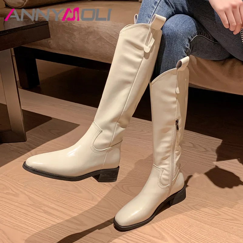 

ANNYMOLI из натуральной кожи на среднем каблуке в Западном сапоги; Высокие сапоги до колена; Женская обувь на молнии с толстым каблуком; Сапоги с...