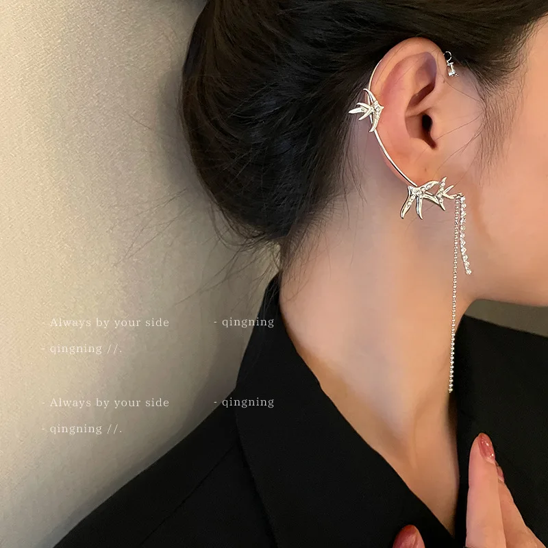 

Diamond Fringed Swallow Right Ear Hanging Minority Fashion Versatile Single Earring Korean Net Red Style Personalized Te
