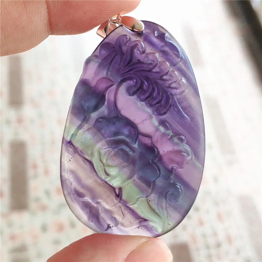 

Natural Colorful Fluorite Quartz Pendant Women 48x32x9mm Flower Carved Fluorite Necklace Jewelry Fashion Stone AAAAA