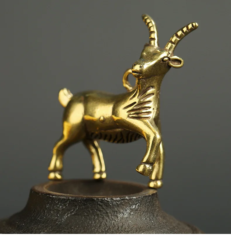 

Винтажный Твердый латунный орнамент в виде овцы, античный Настольный кулон, брелок, декоративные аксессуары m091