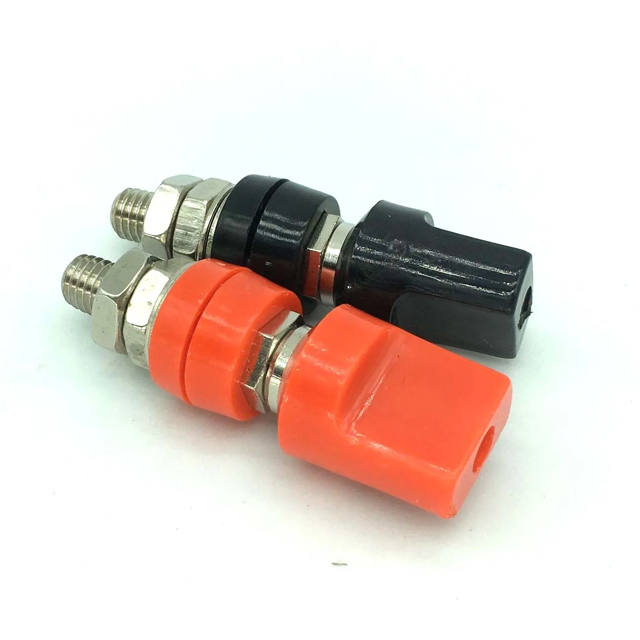 Красная черная пластиковая оболочка медный стержень M8 соединительный столб