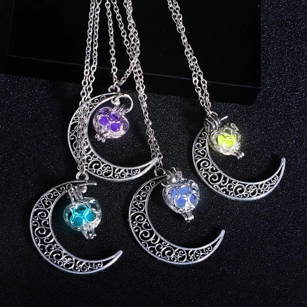 

Hot Sales Unisex Pendant Necklace Glow at the Dark Luminous Crescent Necklace Choker Jewelry for Gift