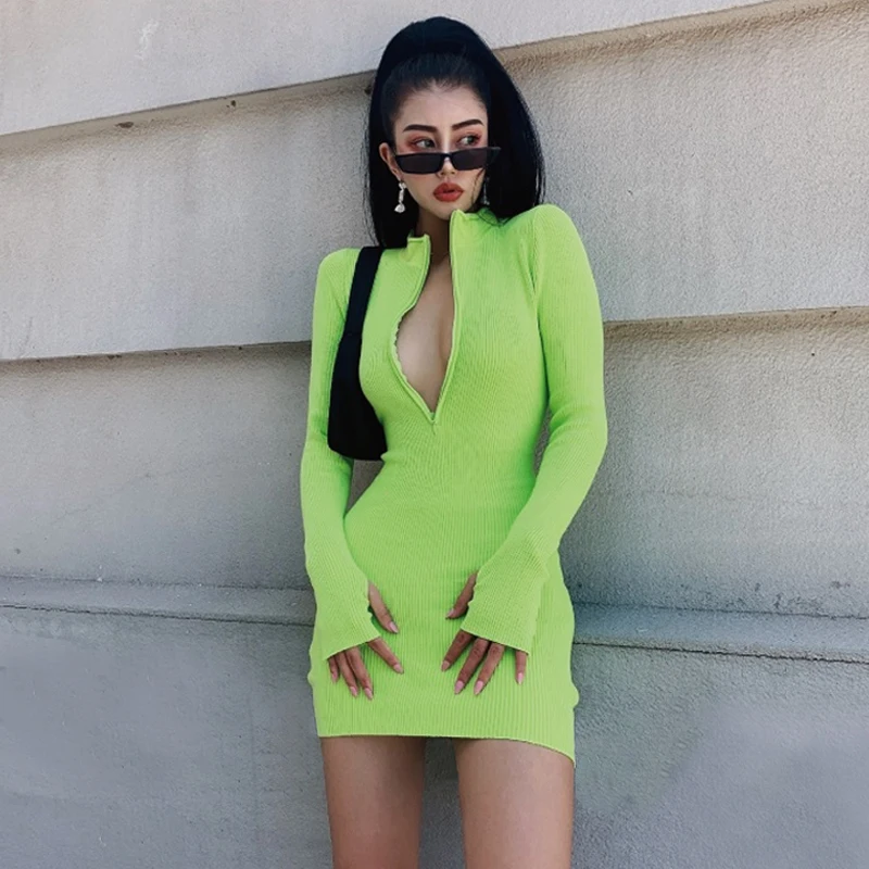 Женское трикотажное платье-джемпер с высокой горловиной | Женская одежда