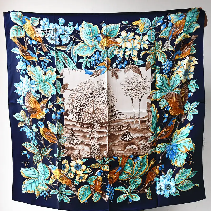 Женский платок из натурального шелка темно синего цвета мягкий тонкий