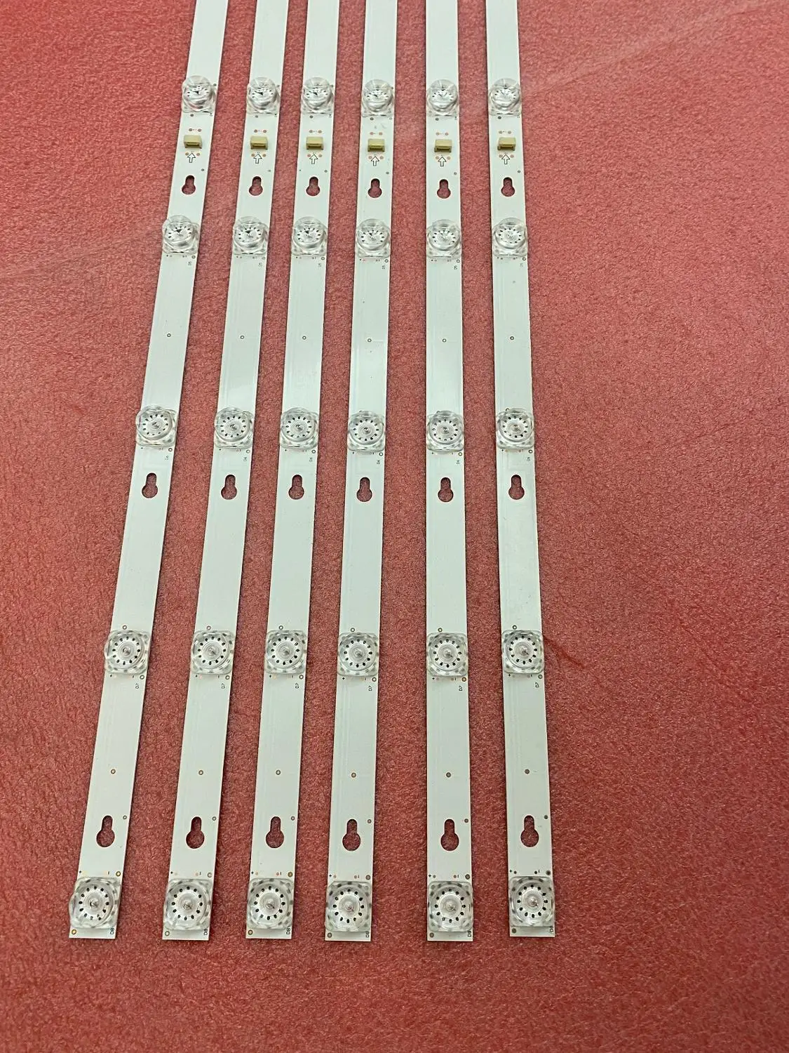 Светодиодная лента с подсветкой для Toshiba L40F3301B 40A730U 40l2600 L40D2900F TCL F40S5916 40S305 TOT_40D2900