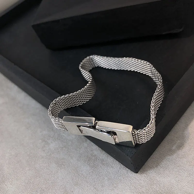 Женский браслет из серебра 30% пробы с пряжкой |