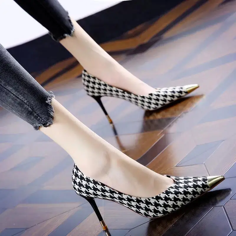 

Женские Классические Легкие черные туфли в клетку без застежек на шпильках для вечерние НКИ женские туфли для ночного клуба черные пикантные Туфли на каблуке E9610