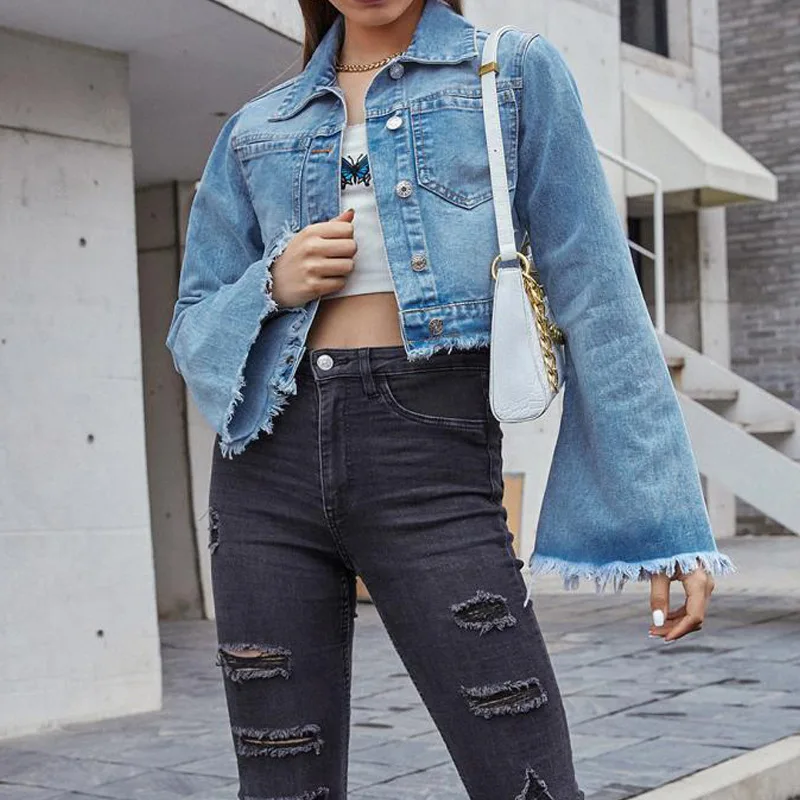 

2021 New Womens Denim Jacket 2021 Flared Sleeves Pocket Cropped Top Short Fashion Trend Ladies Loose Denim Shirt Buttons