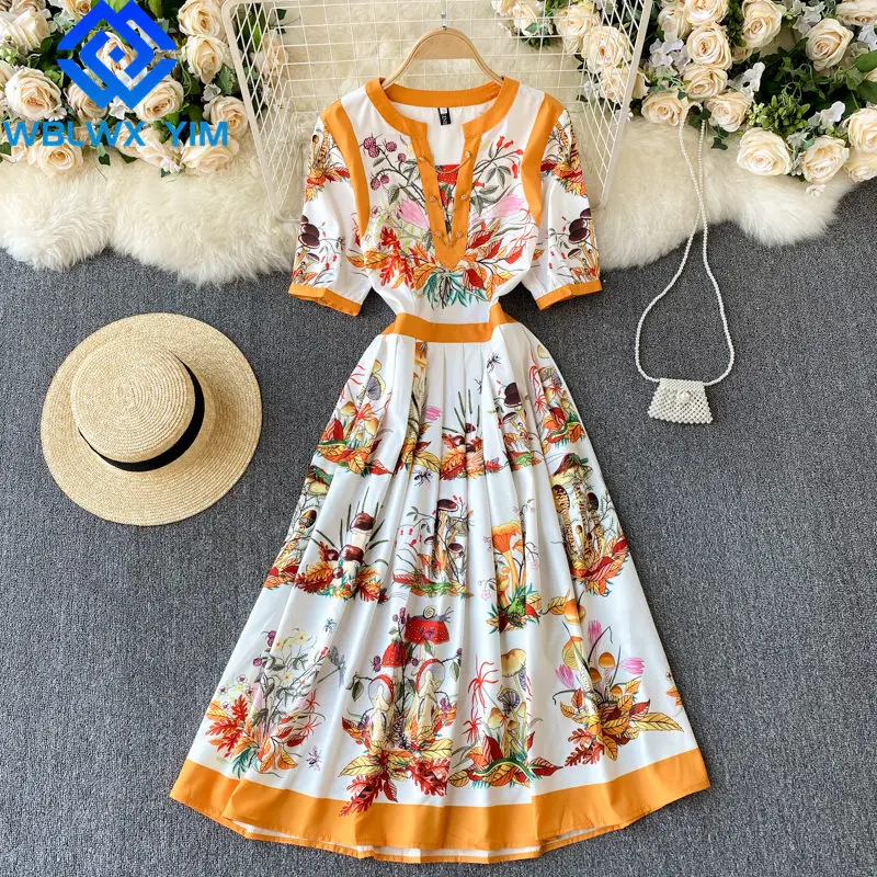 

Платье-макси с высокой талией, круглым вырезом и коротким рукавом