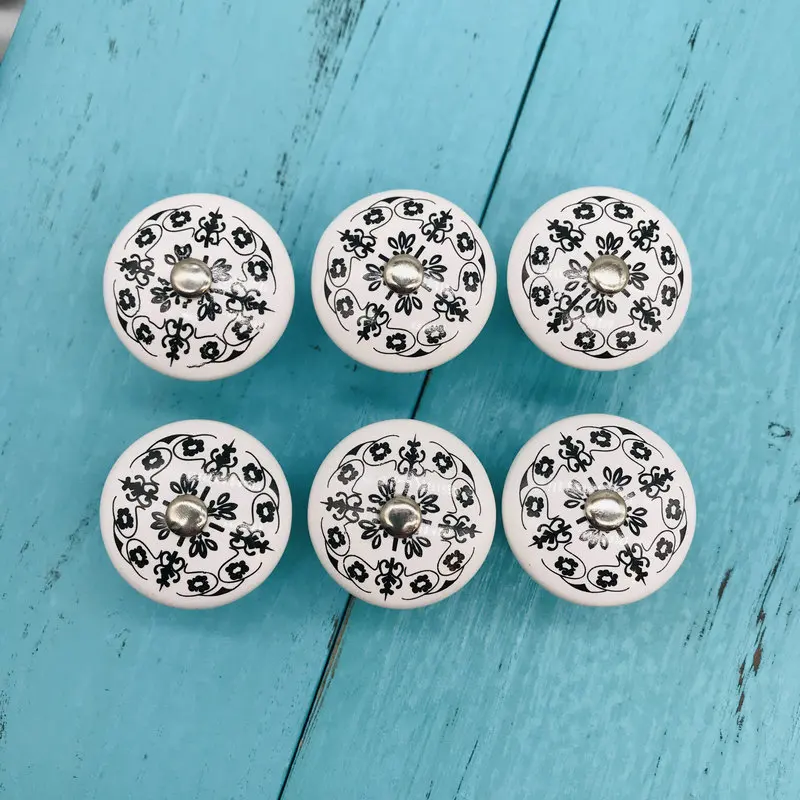 Черно белая расписная керамическая ручка двери отличный и веселый декор для