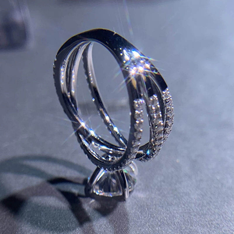 

Женское кольцо из серебра 925 пробы, с крестом