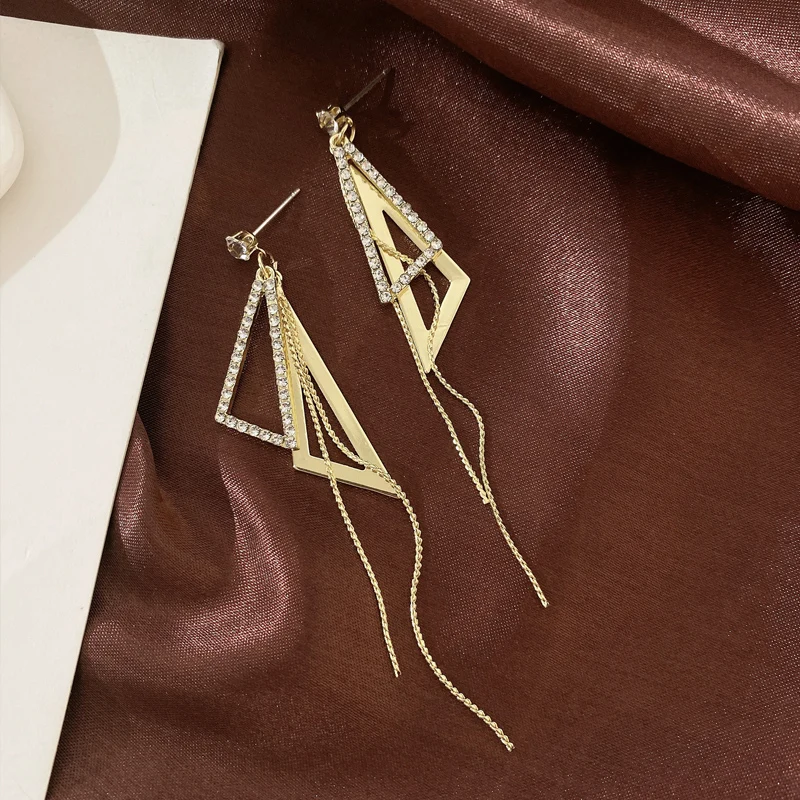 Модные минималистичные стильные геометрические длинные треугольные серьги