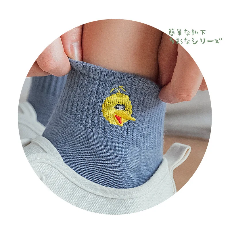 Носки женские хлопковые с мультяшной вышивкой милые однотонные повседневные до