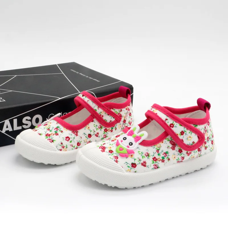 

JGSHOWKITO Girls Canvas Shoes Soft Sports Shoes Kids Running Sneakers Candy Color With Cartoon Rabbit Carrots Prints Children