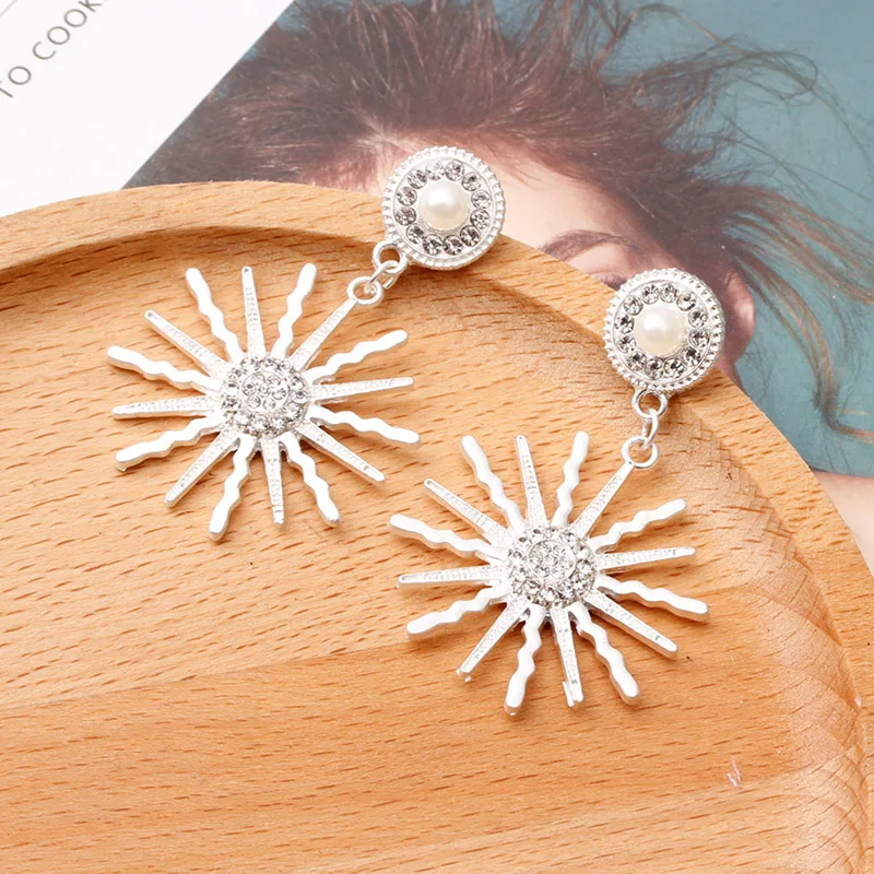 Новые роскошные женские серьги в форме подсолнечника темперамент диких