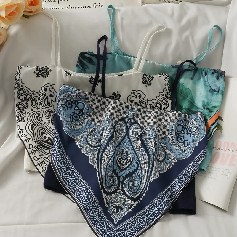 

Women Bohemian Print Crop Tops Female Folk Tops Strappy Chic Camis Knitted Vintage Crop Tops Ladies Sexy Basic Camis