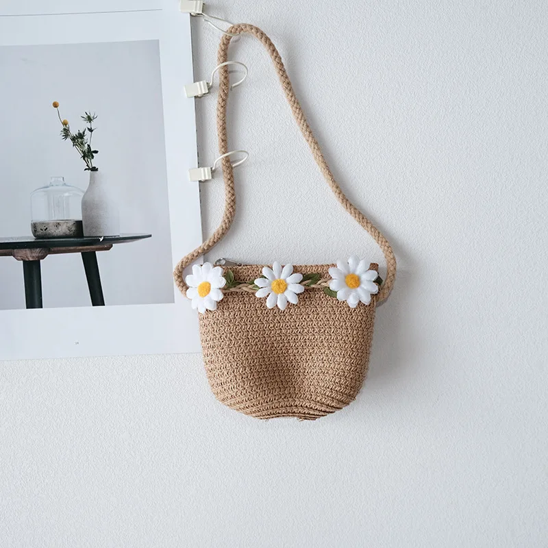 

Children's Straw Woven Bag fashion New Messenger Bag Travel Outdoor Decoration Cute Cartoon Bag