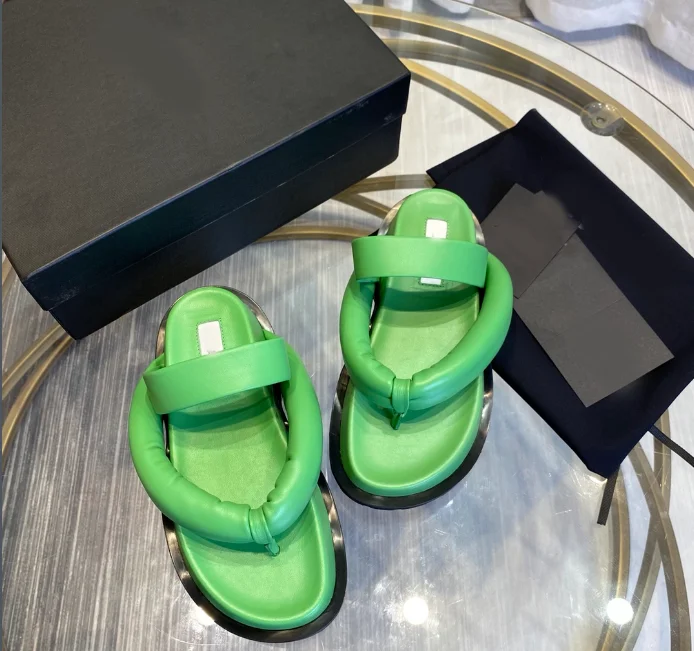 

Summer new style Flip-toe thick-soled high-heeled slippers women's leather flat non-slip sandals trend Fashion slippers