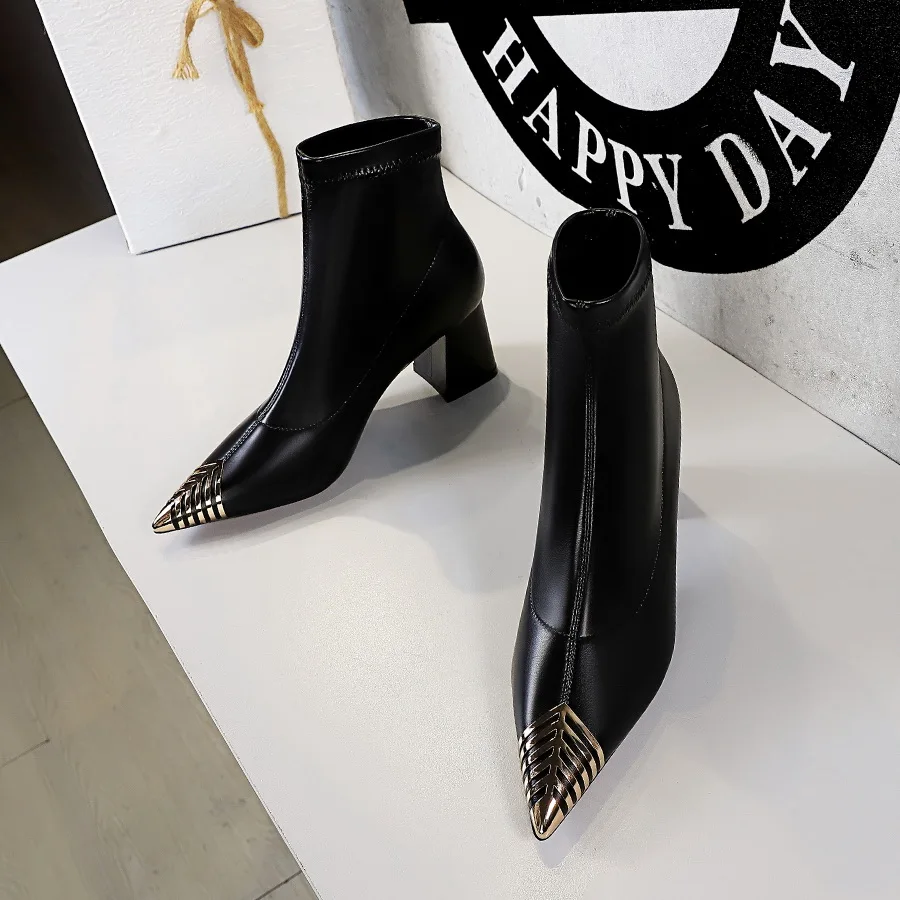 

Bigtree Natural Genuine Leather Boots Women Fashion Metal Decoration Pointed Toe Mid Square Heels Ladies Warm Short Plush Shoes