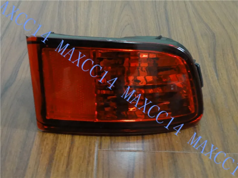 Светоотражатель для заднего бампера Красные линзы без лампочек TOYOTA LandCruiser Prado HILUX