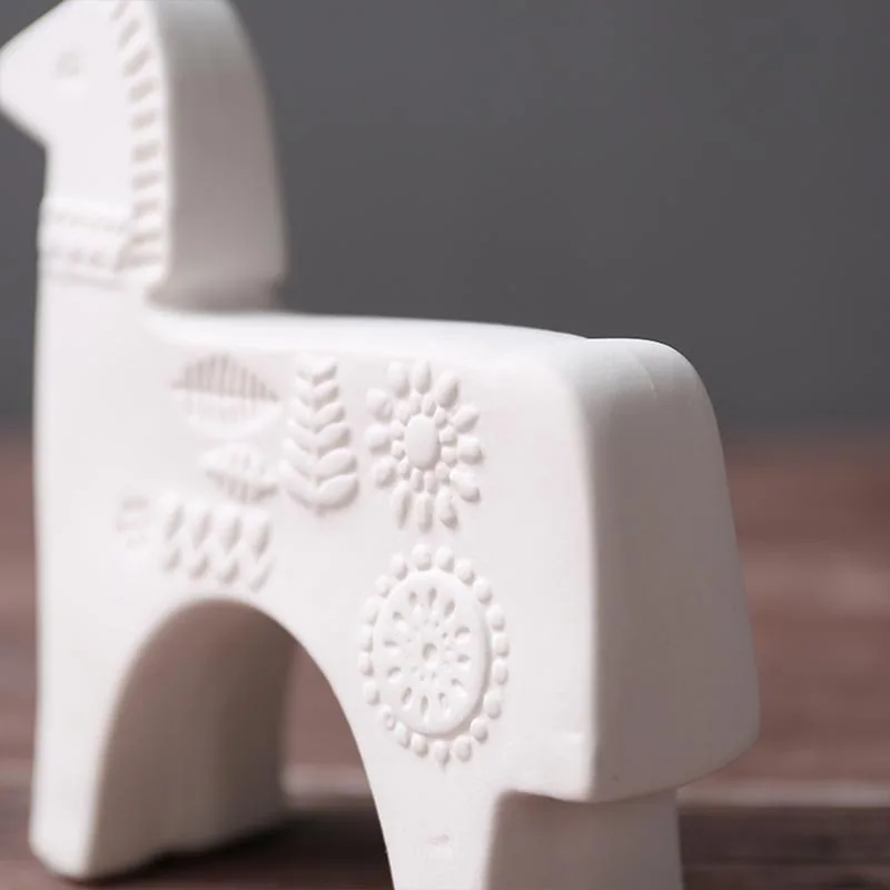 Nordic Style White Black Ceramic Horse Figurines Vintage Animal Statues for Home Decoration Fairy Garden Accessories 13cm 20cm | Дом и сад
