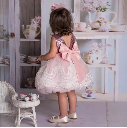 

Детское платье с бантом, на возраст 1 год