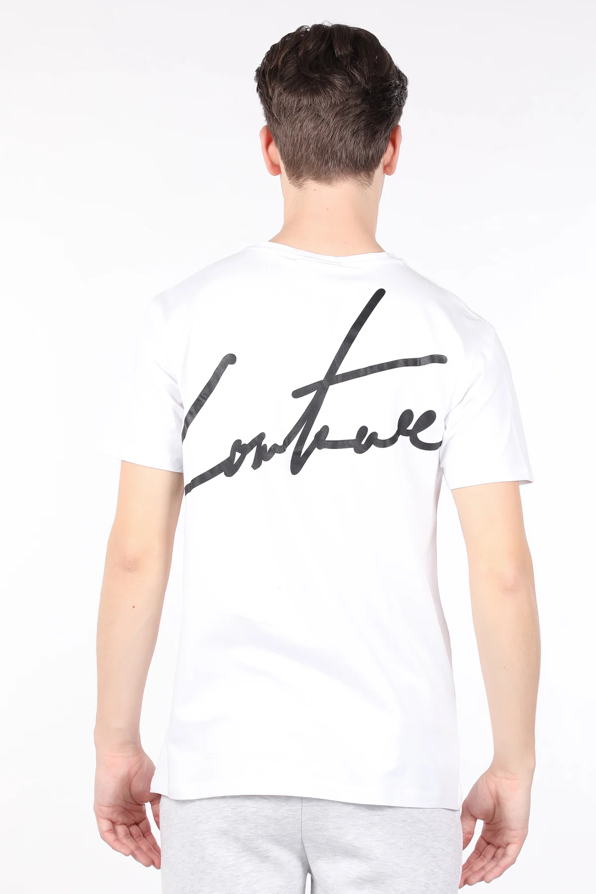 

Erkek Beyaz Arkas Yazl Bisiklet Yaka T-shirt