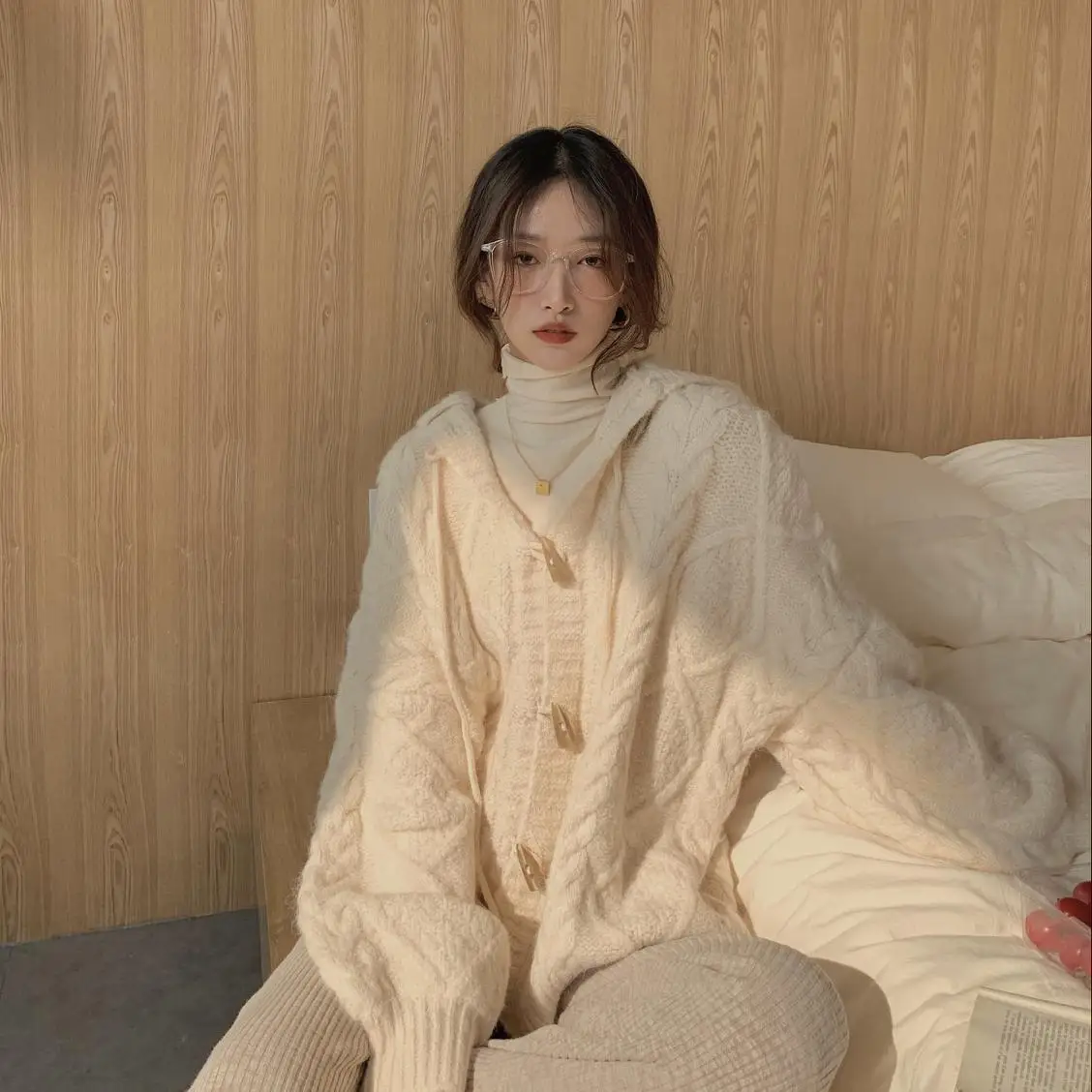 

Новинка 2021, весенние женские свитера, Свободный кардиган на пуговицах с рогами, шикарный Универсальный вязаный женский Повседневный кардиг...