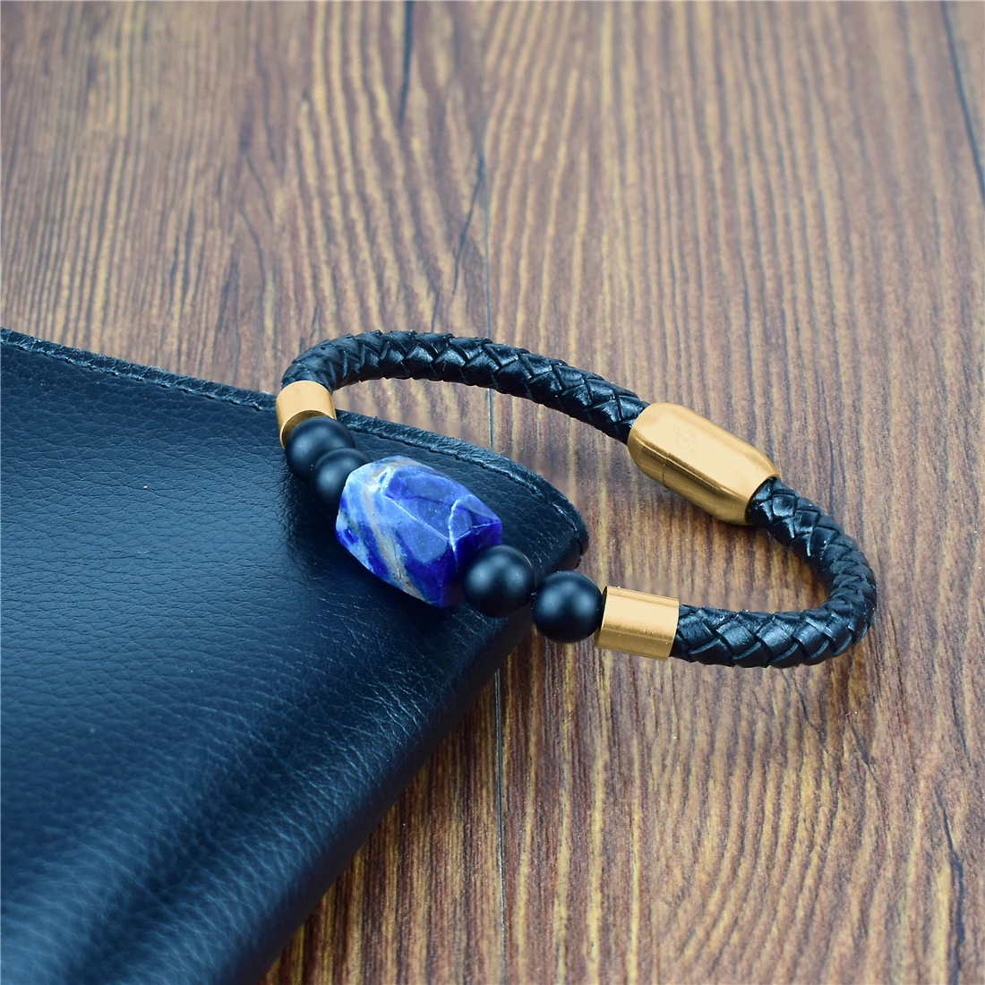 Мужской кожаный браслет с подвесками прямоугольный из нержавеющей стали синими