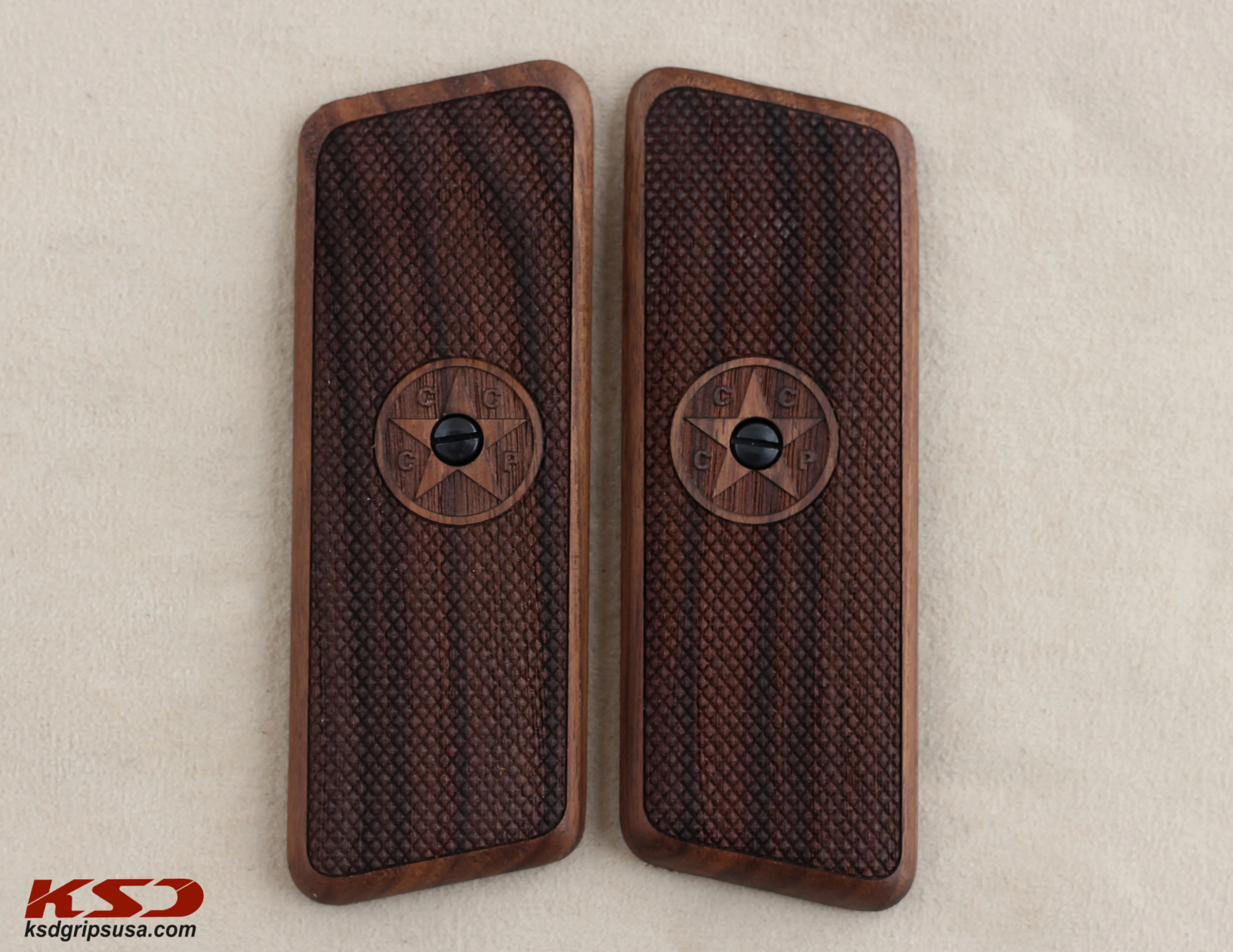 

Фирменная рукоятка ksdgrip для Tokarev TT 33