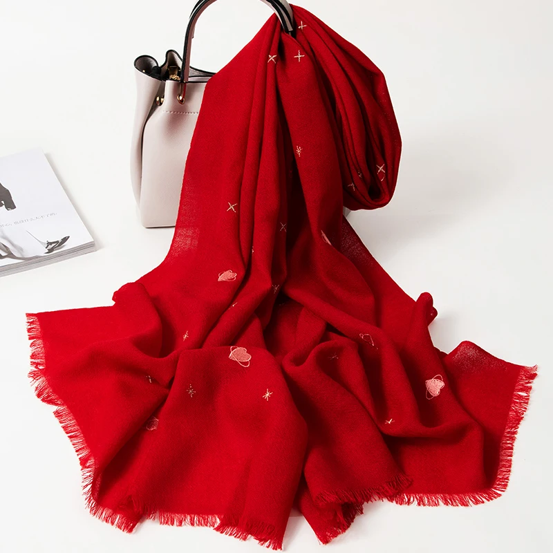 

Red Heart-shaped Embroidery Scarves Women Winter 100% Wool Shawls Wraps Warm Pashmina Autumn Cashmere Scarves Cute Foulard Femme