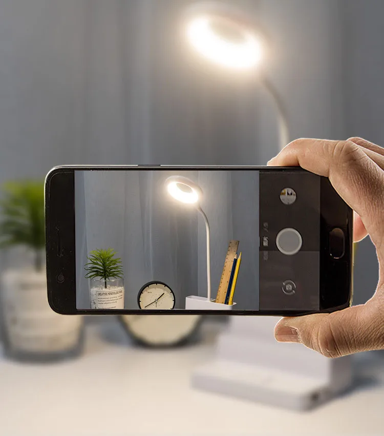 Светодиодная настольная лампа перезаряжаемый светильник с USB портом для зарядки