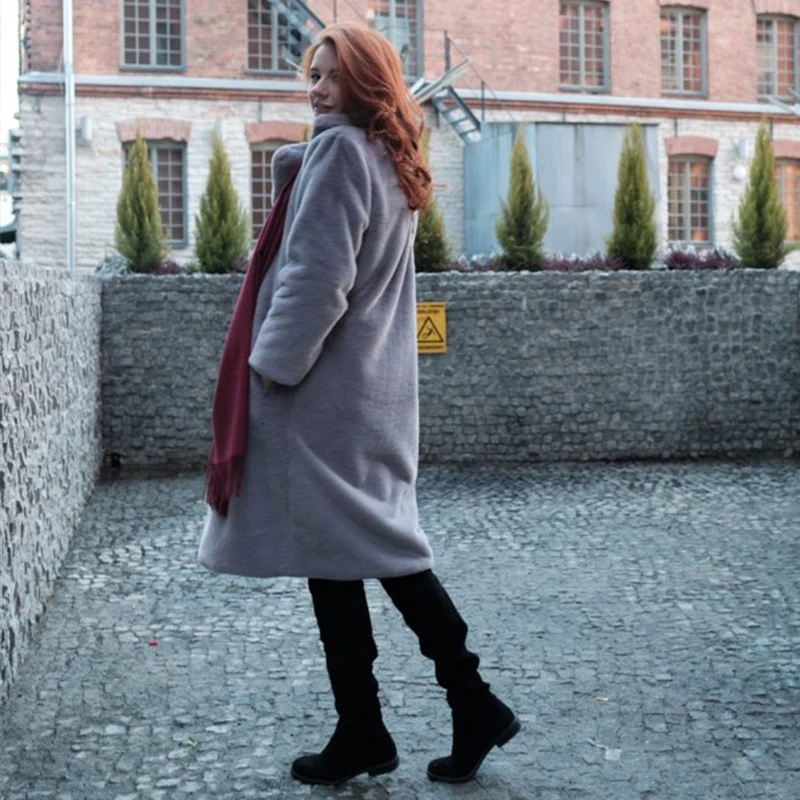 Осенне зимнее пальто пушистое теплое женское с длинным рукавом Меховая куртка