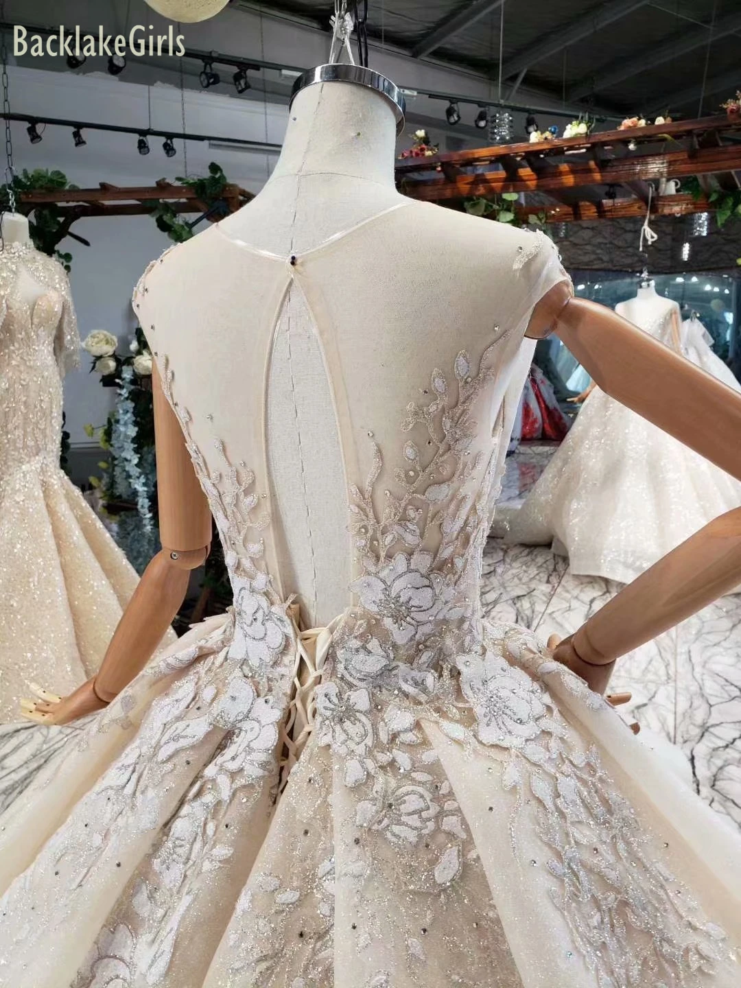 Свадебное платье с кружевом цвета шампанского и кристаллами размера плюс 2019 |