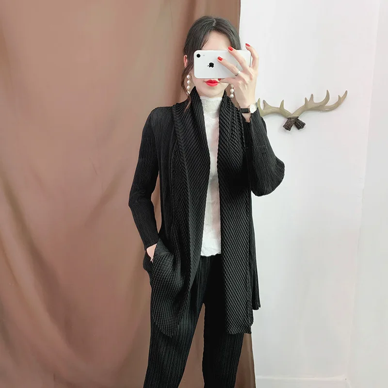 Женская осенне-зимняя однотонная плиссированная куртка миаке с длинным рукавом