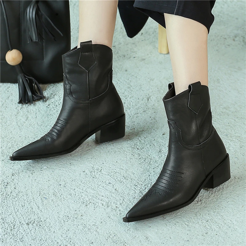 

VERCONAS Newest 2021 Women Ankle Boots Autunm Winter Genuine Leather Concise Embroider Pointed Toe Casual Short Boots Woman